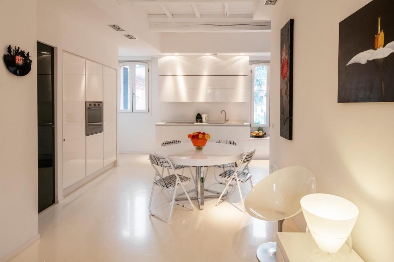 Charming Flat In Centro A Ferrara Con Posto Auto Villa Exterior foto