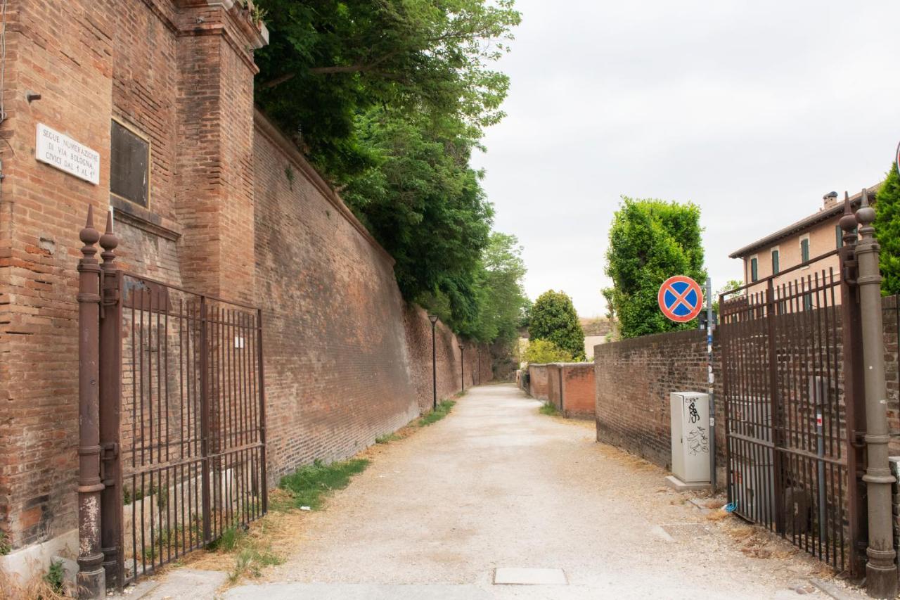 Charming Flat In Centro A Ferrara Con Posto Auto Villa Exterior foto